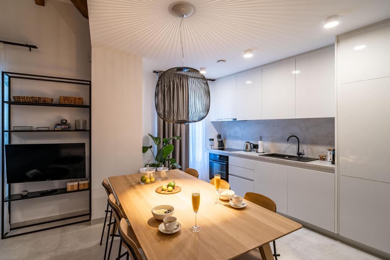 Agape Old Town-luxury Two Bedroom Apartment *